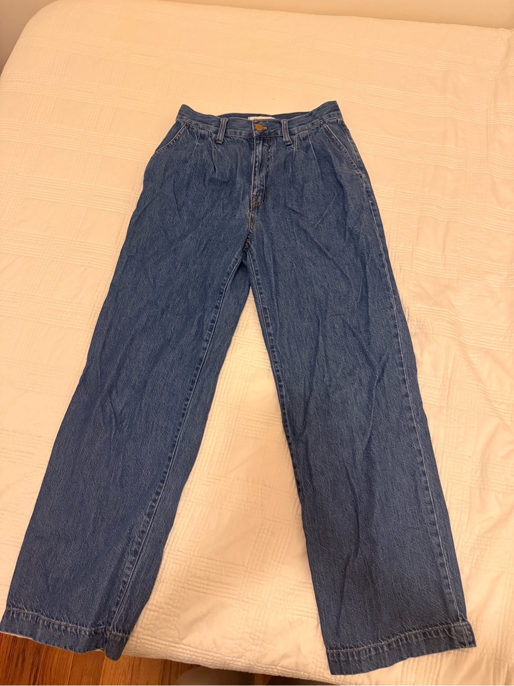 Relaxed High-Rise Women's Jeans in Blue